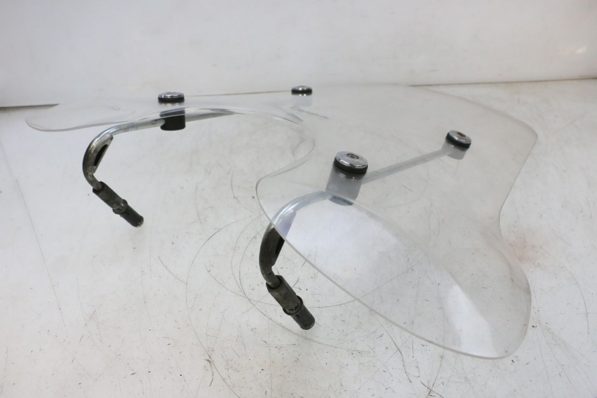 photo de PARABRISAS PIAGGIO VESPA GTS SUPER IE 125 (2009 - 2016) - Estado de la superficie y material