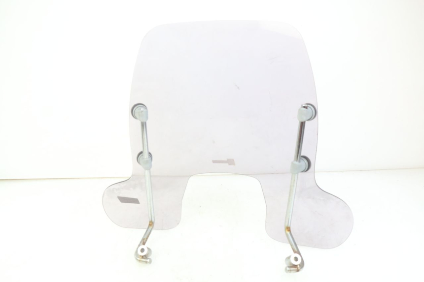 photo de PARABRISAS PIAGGIO VESPA SPRINT 2T 50 (2014 - 2018) - Detalle de la pieza
