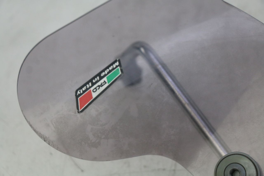 photo de PARABRISAS PIAGGIO VESPA SPRINT 2T 50 (2014 - 2018) - Características distintivas