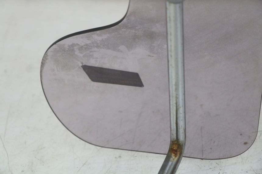 photo de PARABRISAS PIAGGIO VESPA SPRINT 2T 50 (2014 - 2018) - Otra perspectiva