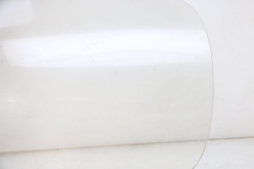 photo de PARABRISAS YAMAHA X-MAX XMAX 125 (2010 - 2013) - Enfoque en la estructura