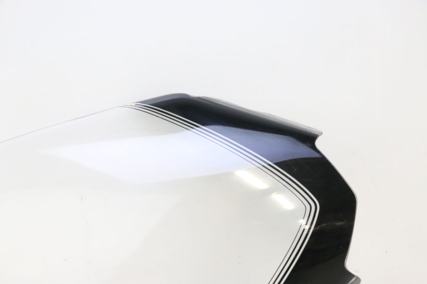 photo de PARABRISAS YAMAHA X-MAX XMAX 125 (2010 - 2013) - Primer plano técnico