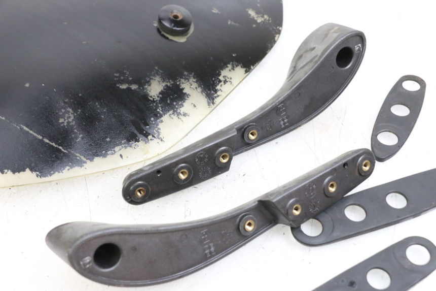 photo de PARABRISAS PIAGGIO X9 125 (2000 - 2003) - Primer plano técnico