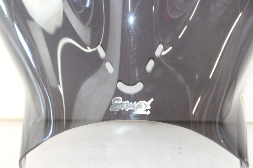photo de PARABRISAS YAMAHA XJR 1300 (1998 - 2002) - Detalle de la pieza