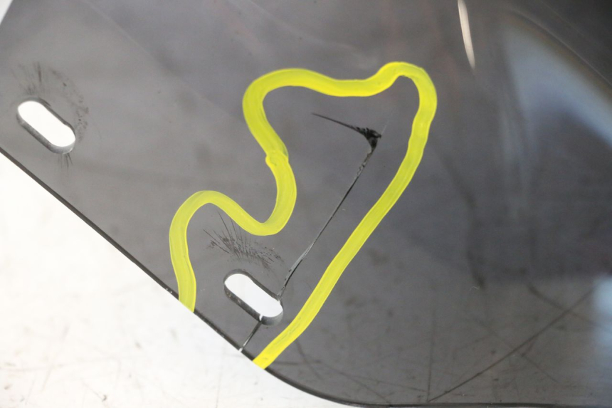photo de PARABRISAS YAMAHA XJR 1300 (1998 - 2002) - Estado de la superficie y material