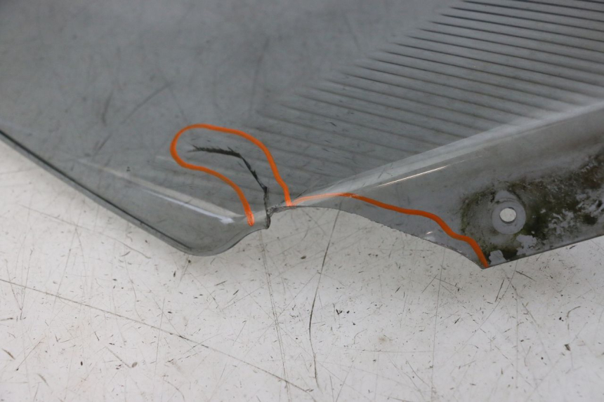 photo de PARABRISAS YAMAHA X-MAX XMAX ABS 250 (2010 - 2014) - Características distintivas