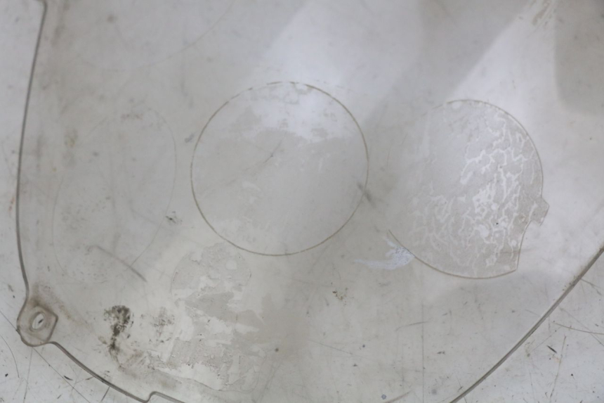 photo de PARABRISAS YAMAHA YZF R THUNDERCAT 600 (1996 - 2003) - Detalles de los puntos de fijación