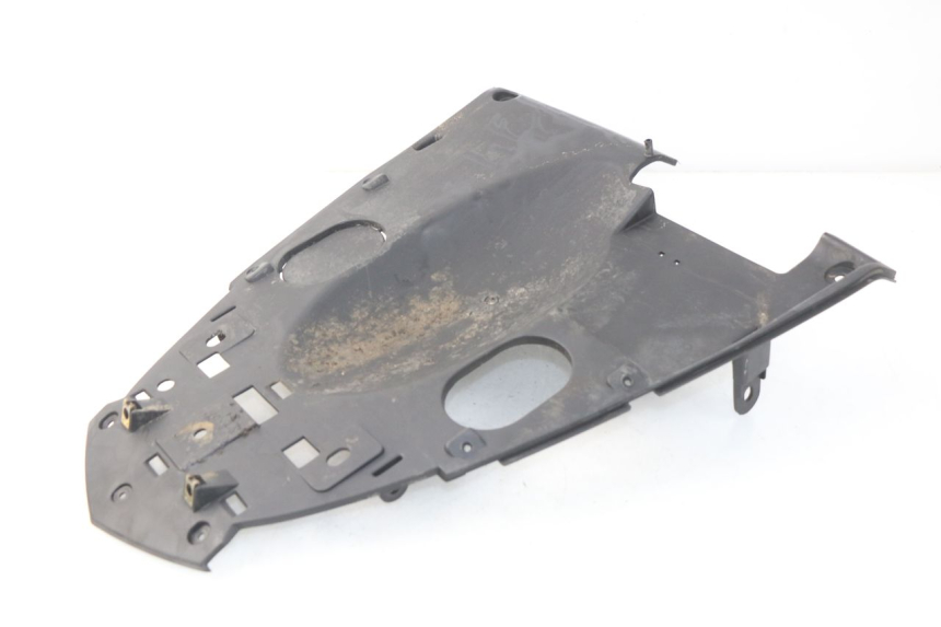 photo de PASE RUEDA TRASERO KYMCO AGILITY CITY 4T 50 (2008 - 2016) - Otra perspectiva