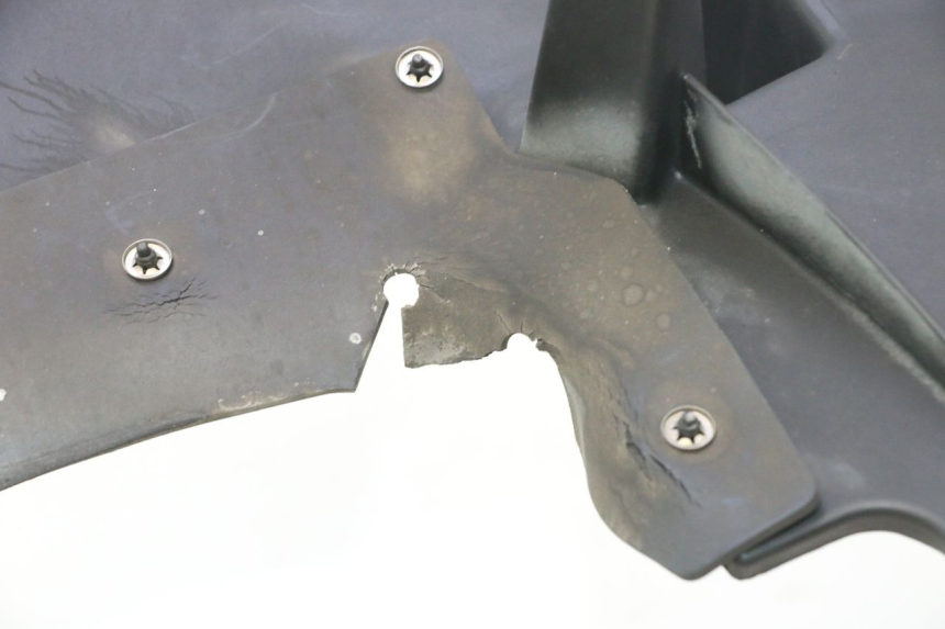 photo de PASE RUEDA TRASERO APRILIA ATLANTIC S 125 (2010 - 2013) - Estado de la superficie y material