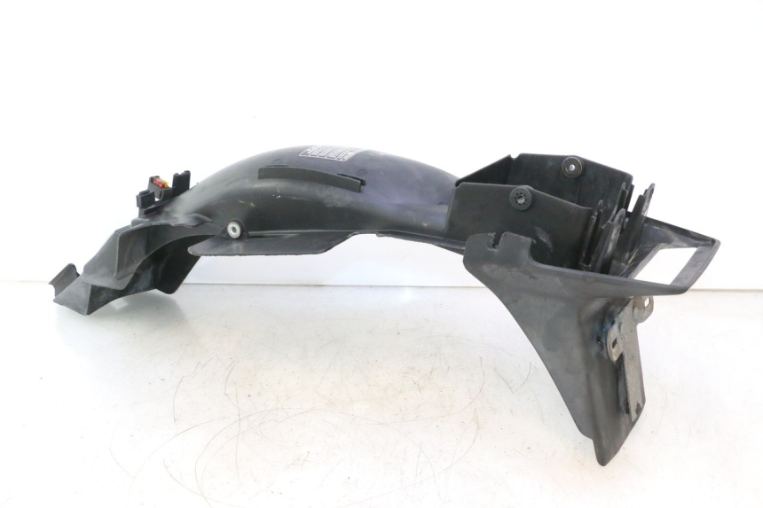 photo de PASE RUEDA TRASERO HONDA CB TWO FIFTY 250 (1991 - 2002) - Primer plano técnico