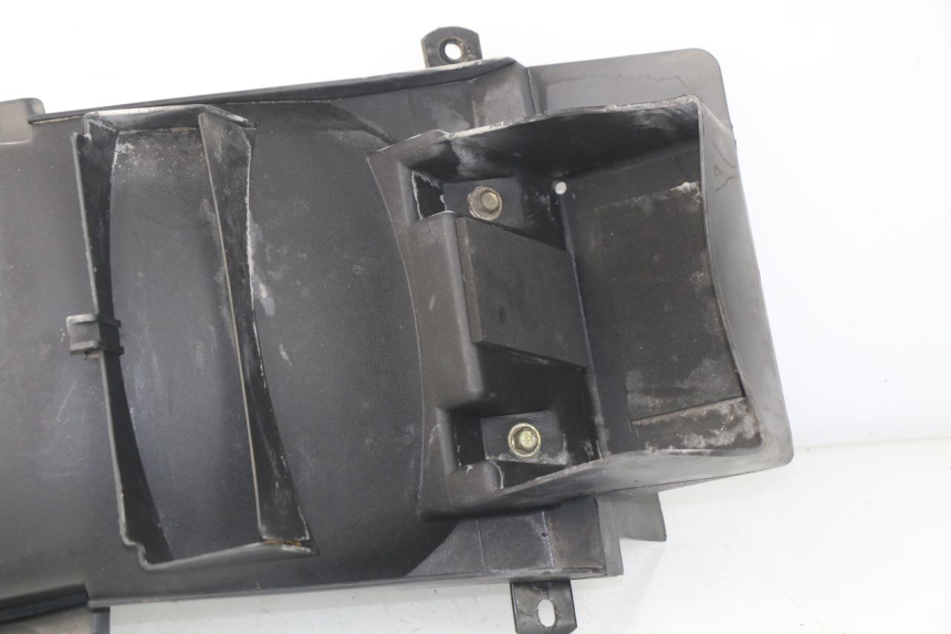 photo de PASE RUEDA TRASERO HYOSUNG COMET GTR 125 (2007 - 2014) - Detalles de los puntos de fijación