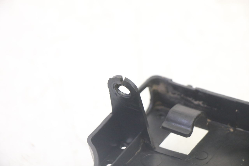 photo de PASE RUEDA TRASERO SYM CROX 4T 50 (2016 - 2023) - Detalles de los puntos de fijación