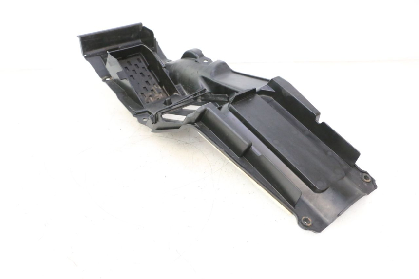 photo de PASE RUEDA TRASERO SUZUKI GSR 600 (2005 - 2012) - Vista general del producto