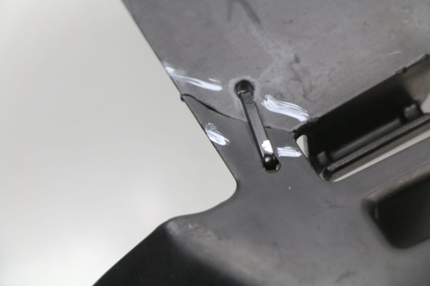 photo de PASE RUEDA TRASERO SUZUKI GSX-R GSXR 600 (2008 - 2010) - Primer plano técnico