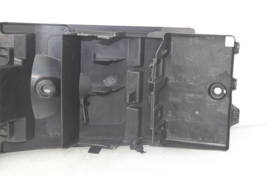 photo de PASE RUEDA TRASERO SUZUKI GSX-R GSXR 750 (2011 - 2016) - Primer plano técnico