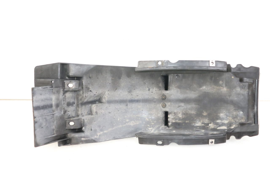 photo de PASE RUEDA TRASERO HYOSUNG GTR 125 (2006 - 2008) - Otra perspectiva