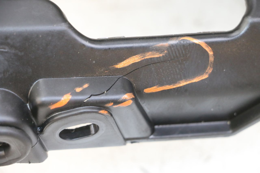 photo de PASE RUEDA TRASERO HONDA SH i 300 (2015 - 2020) - Primer plano técnico