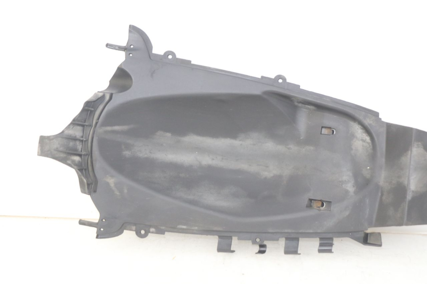 photo de PASO DE RUEDA TRASERO YAMAHA HW XENTER 125 (2011 - 2017) - Primer plano técnico