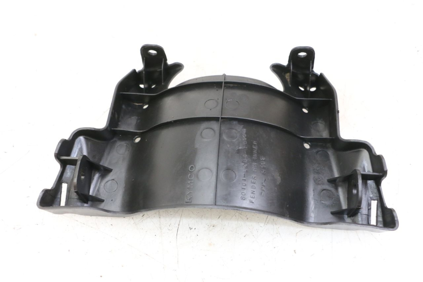 photo de PASE RUEDA TRASERO KYMCO PEOPLE S 125 (2000 - 2008) - Otra perspectiva