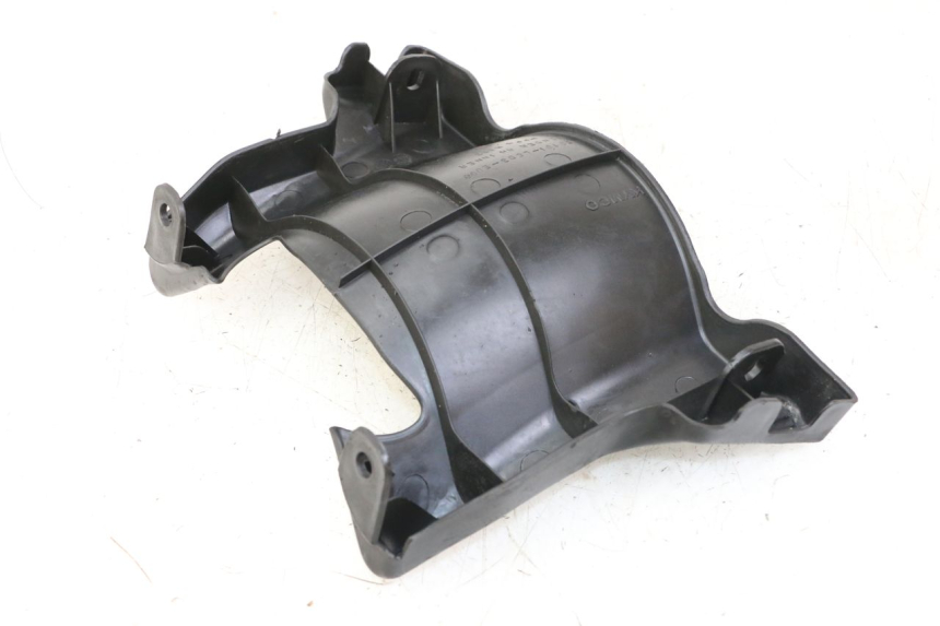 photo de PASE RUEDA TRASERO KYMCO PEOPLE S 125 (2000 - 2008) - Primer plano técnico
