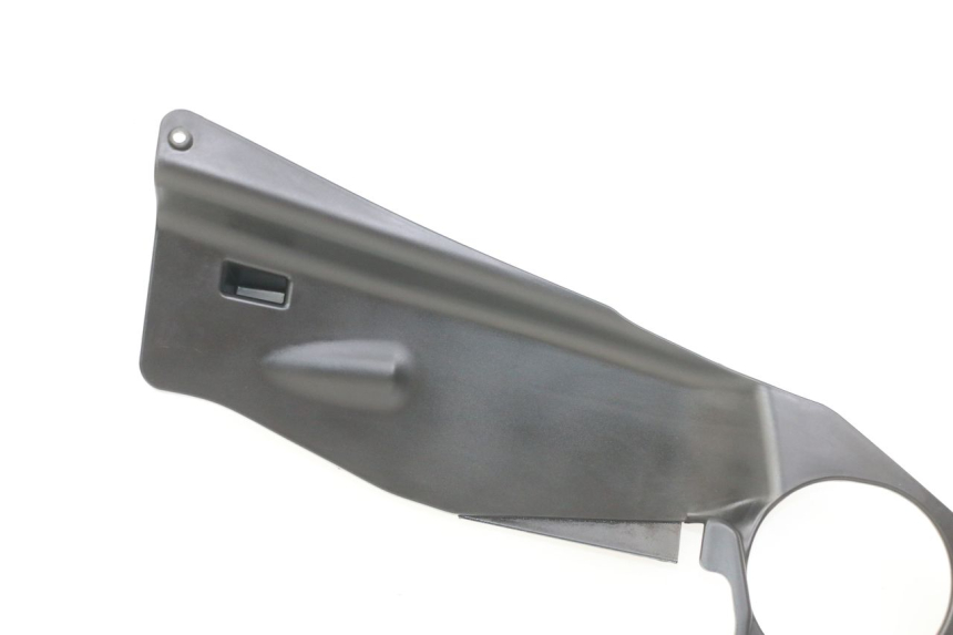 photo de PASO DE RUEDA TRASERO KYMCO X-TOWN XTOWN 125 (2016 - 2021) - Detalles de los puntos de fijación