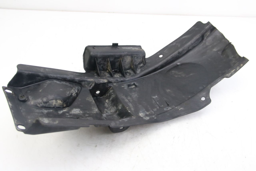 photo de PASO DE RUEDA TRASERO HYOSUNG RT KARION 125 (2003 - 2007) - Detalles de los puntos de fijación