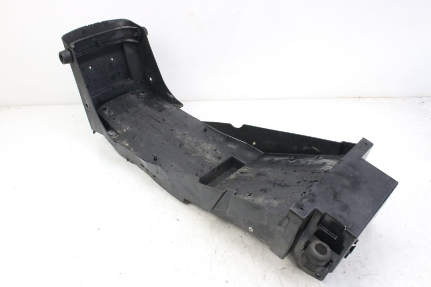 photo de PASO DE RUEDA TRASERO TRIUMPH SPRINT ST 955 (1999 - 2001) - Primer plano técnico