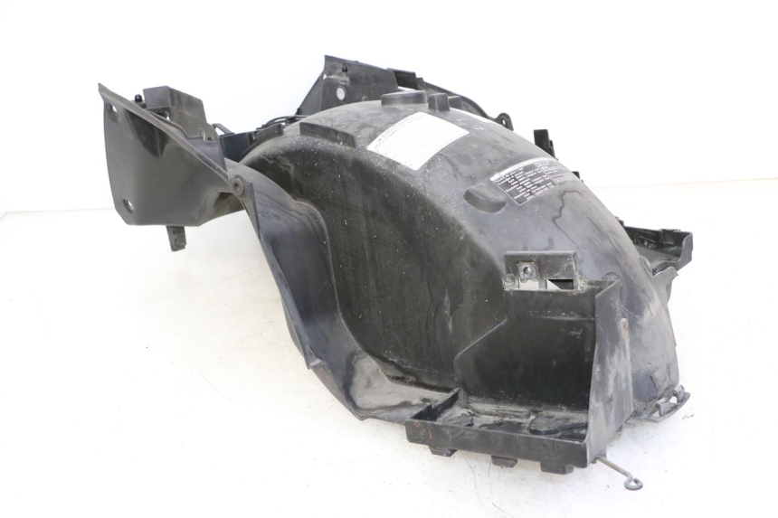 photo de PASE RUEDA TRASERO HONDA ST PAN EUROPEAN 1300 (2002 - 2013) - Primer plano técnico