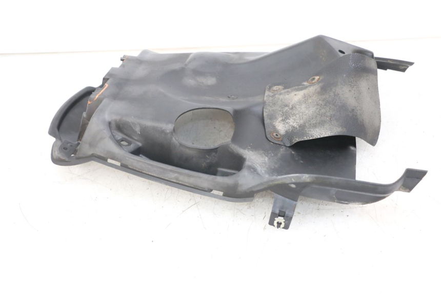 photo de PASO DE RUEDA TRASERO MBK STUNT NAKED 50 (2004 - 2018) - Primer plano técnico