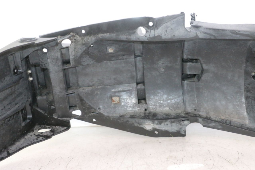 photo de PASE RUEDA TRASERO YAMAHA TDM ABS 900 (2002 - 2014) - Primer plano de alta resolución