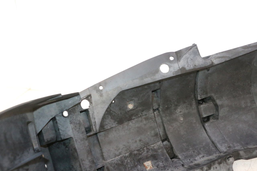 photo de PASE RUEDA TRASERO YAMAHA TDM ABS 900 (2002 - 2014) - Primer plano técnico