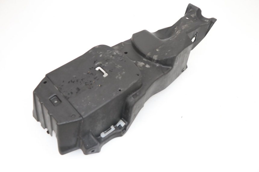 photo de PASE RUEDA TRASERO TRIUMPH STREET TRIPLE 675 (2007 - 2012) - Zoom estado de uso