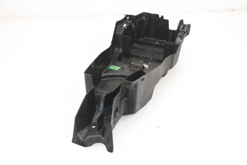 photo de PASE RUEDA TRASERO TRIUMPH STREET TRIPLE 675 (2007 - 2012) - Primer plano técnico