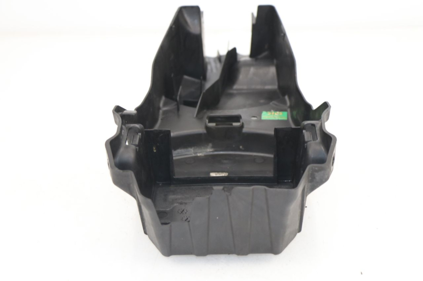 photo de PASE RUEDA TRASERO TRIUMPH STREET TRIPLE 675 (2007 - 2012) - Detalles de los puntos de fijación