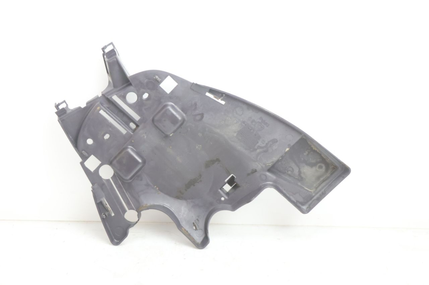 photo de PASE RUEDA TRASERO PEUGEOT VIVACITY 50 (1998 - 2003) - Otra perspectiva