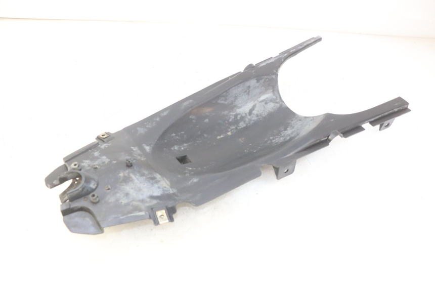 photo de PASO DE RUEDA TRASERO SYM WOLF SB 125 (2011 - 2018) - Primer plano técnico