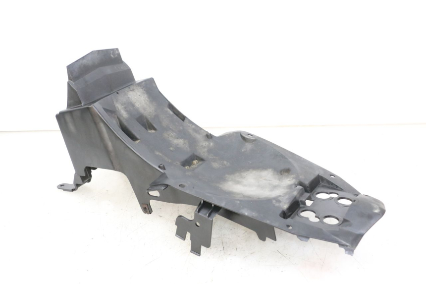 photo de PASE RUEDA TRASERO YAMAHA XJ6 ABS 600 (2008 - 2016) - Primer plano técnico