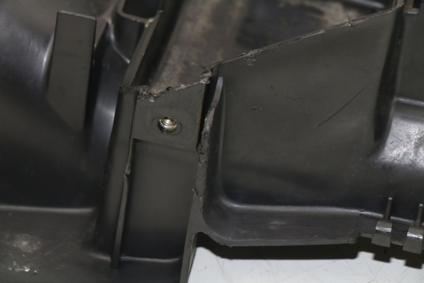 photo de PASE RUEDA TRASERO YAMAHA XJS DIVERSION 600 (1997 - 1999) - Primer plano de alta resolución