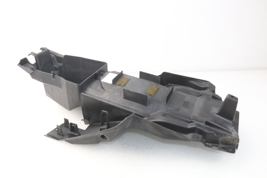 photo de PASE RUEDA TRASERO HONDA XLV VARADERO 125 (2000 - 2006) - Primer plano técnico