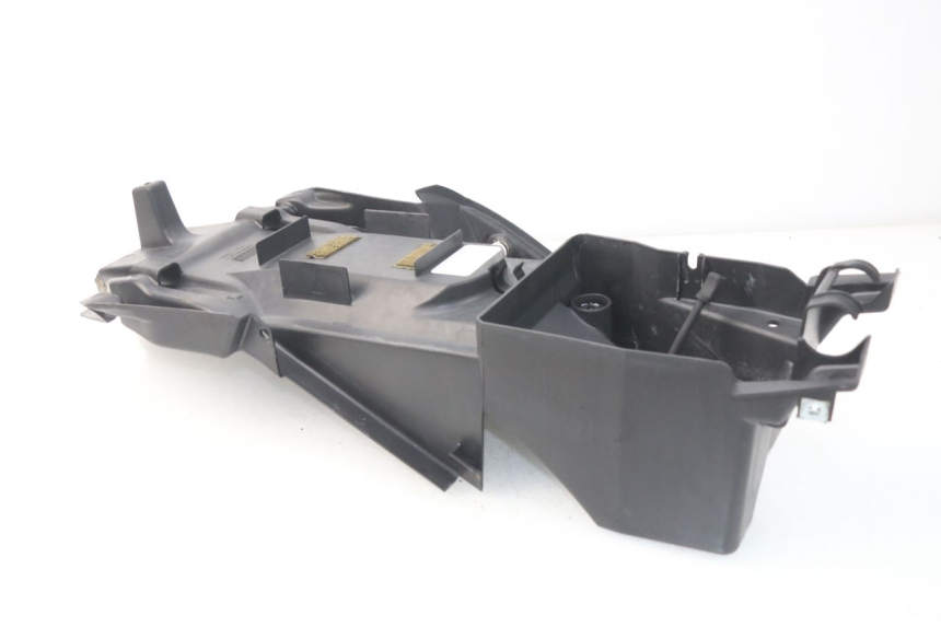 photo de PASE RUEDA TRASERO HONDA XLV VARADERO 125 (2000 - 2006) - Detalles de los puntos de fijación