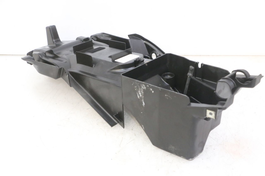 photo de PASE RUEDA TRASERO HONDA XLV VARADERO 125 (2000 - 2006) - Detalles de los puntos de fijación