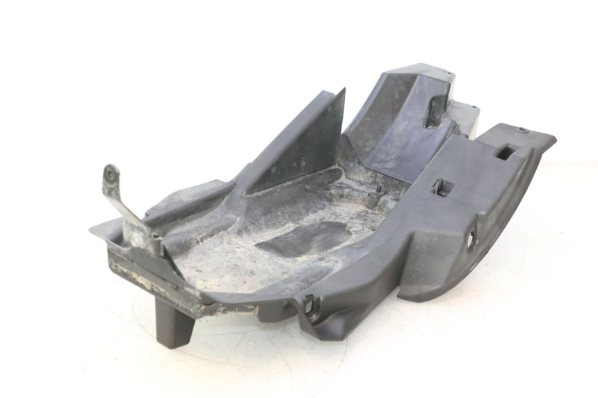 photo de PASE RUEDA TRASERO HONDA XLV VARADERO 125 (2007 - 2012) - Detalles de los puntos de fijación