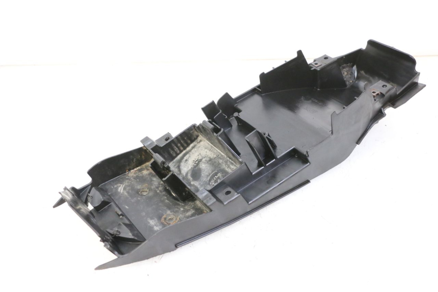 photo de PASE RUEDA TRASERO YAMAHA TZR 50 (2008 - 2016) - Primer plano técnico