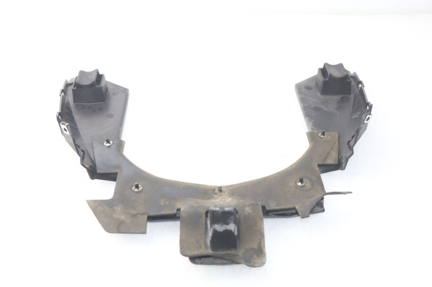 photo de PASE RUEDA TRASERO YAMAHA YP X-MAX XMAX 400 (2014 - 2017) - Primer plano técnico