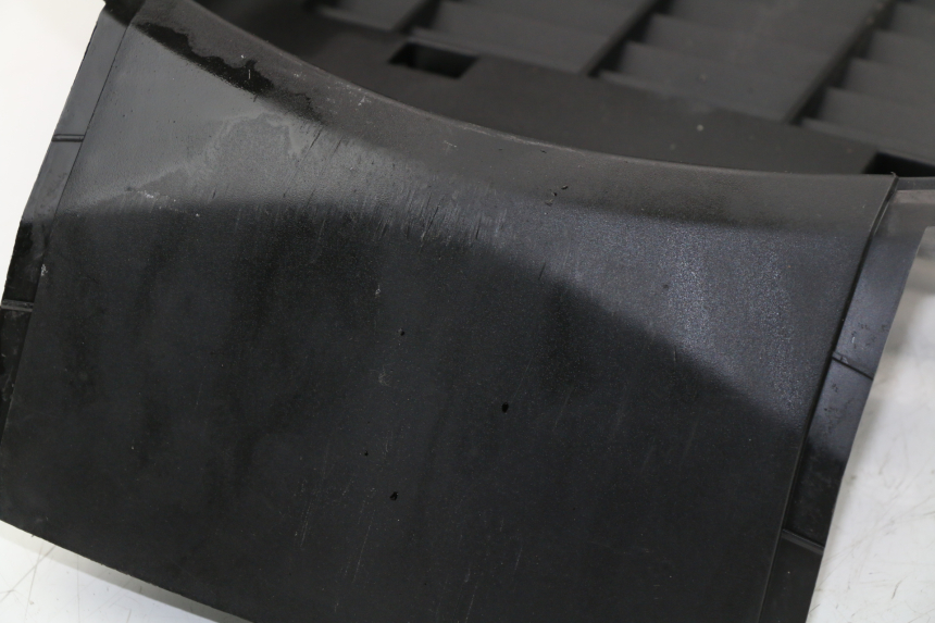 photo de PASE RUEDA DELANTERO PEUGEOT SATELIS COMPRESSOR K15 125 (2006 - 2009) - Estado de la superficie y material