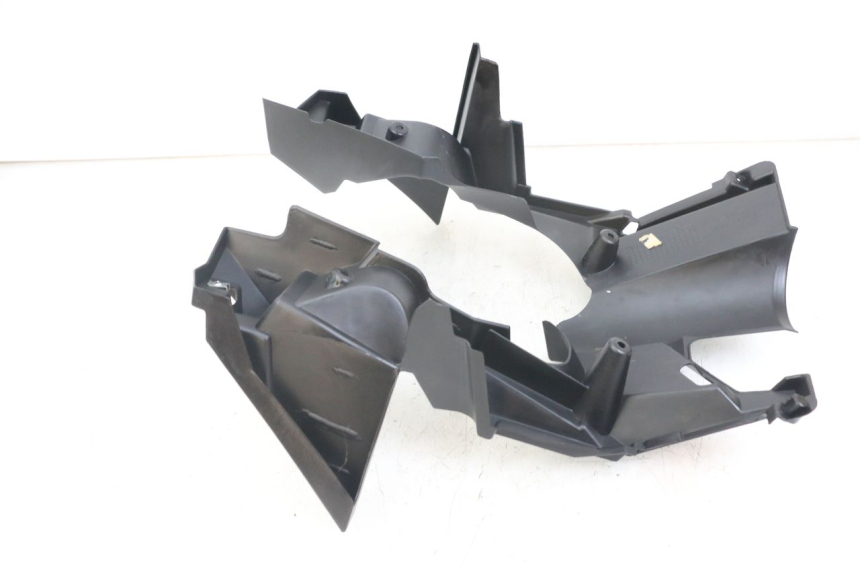 photo de PASO DE RUEDA DELANTERO YAMAHA AEROX 2T 50 (2013 - 2017) - Detalles de los puntos de fijación