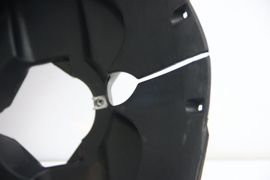 photo de PASO DE RUEDA DELANTERO APRILIA ATLANTIC 500 (2002 - 2003) - Enfoque en la estructura