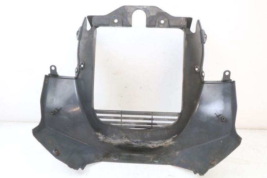 photo de PASO DE RUEDA DELANTERO SUZUKI BURGMAN 125 (2007 - 2014) - Detalles de los puntos de fijación