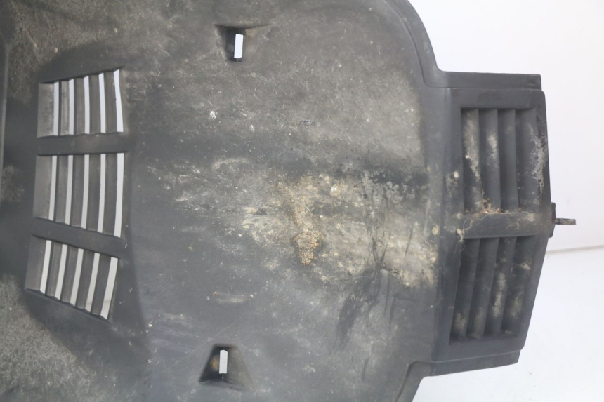 photo de PASO DE RUEDA DELANTERO PEUGEOT CITYSTAR 125 (2011 - 2017) - Detalles de los puntos de fijación