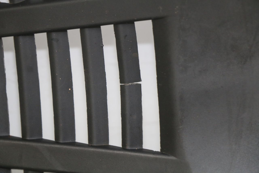 photo de PASO DE RUEDA DELANTERO PEUGEOT CITYSTAR 125 (2011 - 2017) - Estado de la superficie y material